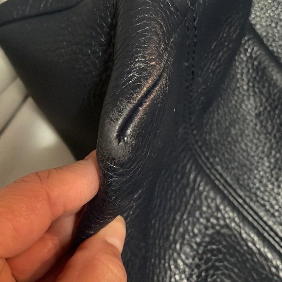 Tory Burch Navy Thea Slouchy Chain Bag - Picture 15 of 17